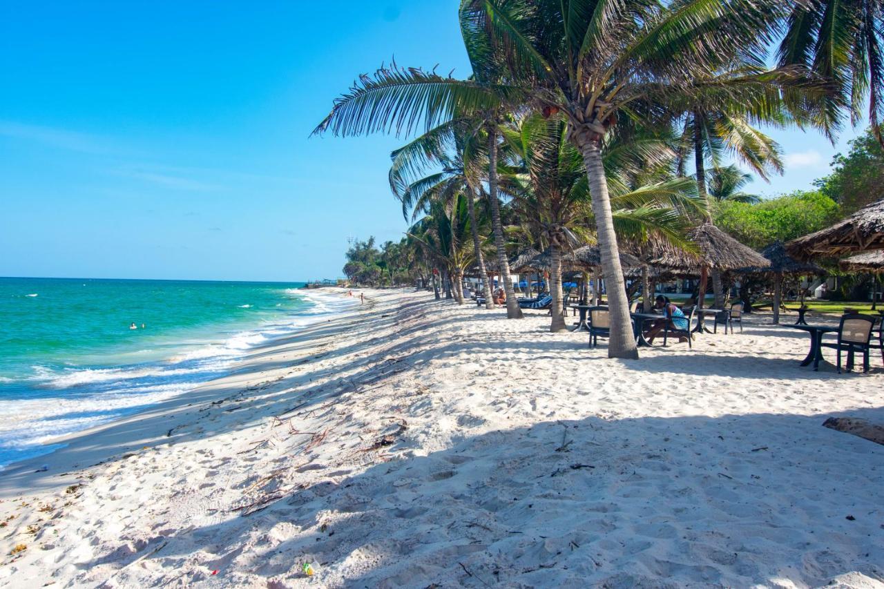 Jacaranda Indian Ocean Beach Resort Diani Beach Eksteriør bilde